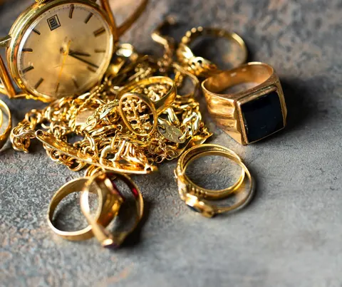 Gold rings, chains and bracelets
