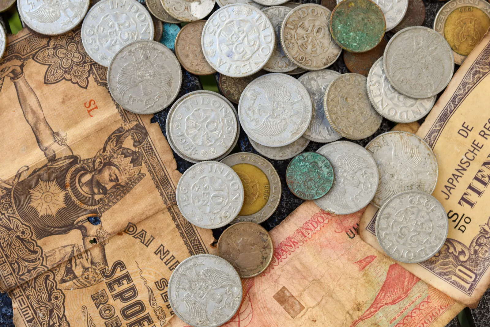 World coins from many countries